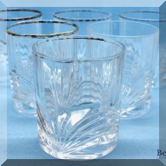 G25. Set of 6 gold rimmed old fashioneds. Some wear to gold. - $12
